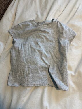 lululemon athletica Heathered Light Gray Short Sleeve Tee